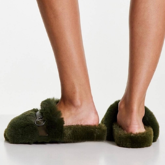 Topshop Faux Fur Slippers Moss Green Size 8 - Picture 3 of 3